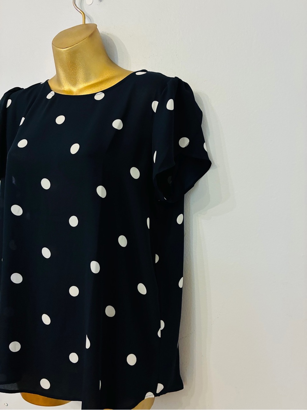 LOFT Navy White Polka Dot Flutter Sleeve Blouse Top Size Medium - Picture 3 of 5